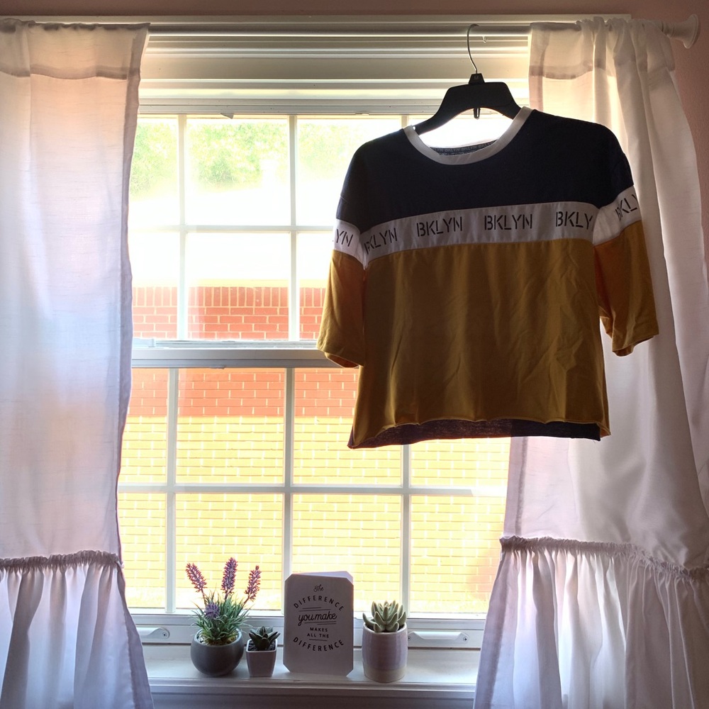 BKYLN crop T-shirt